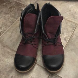 Bueno low style boots sz 39/9